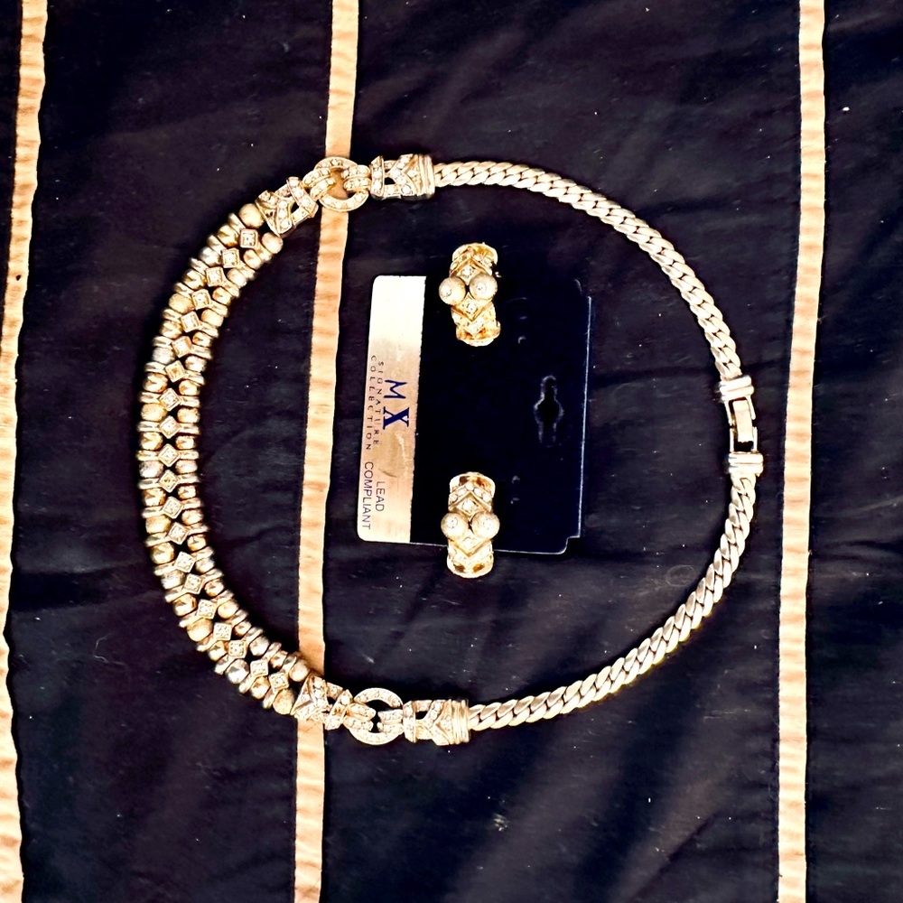 Necklace and earring set. Looks rich and Italian.